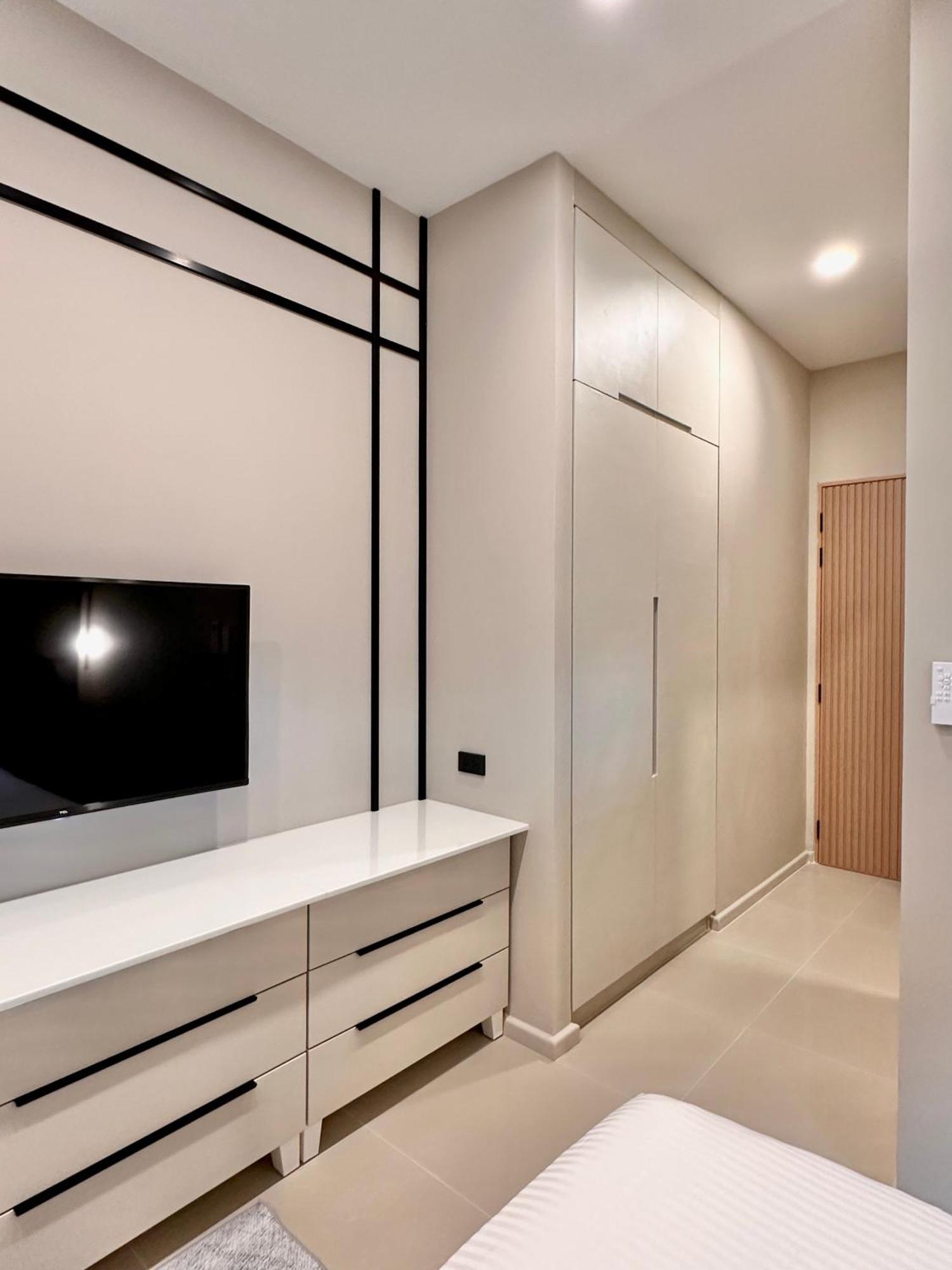 Onyx Villas By Tropiclook Nai Harn Exterior photo
